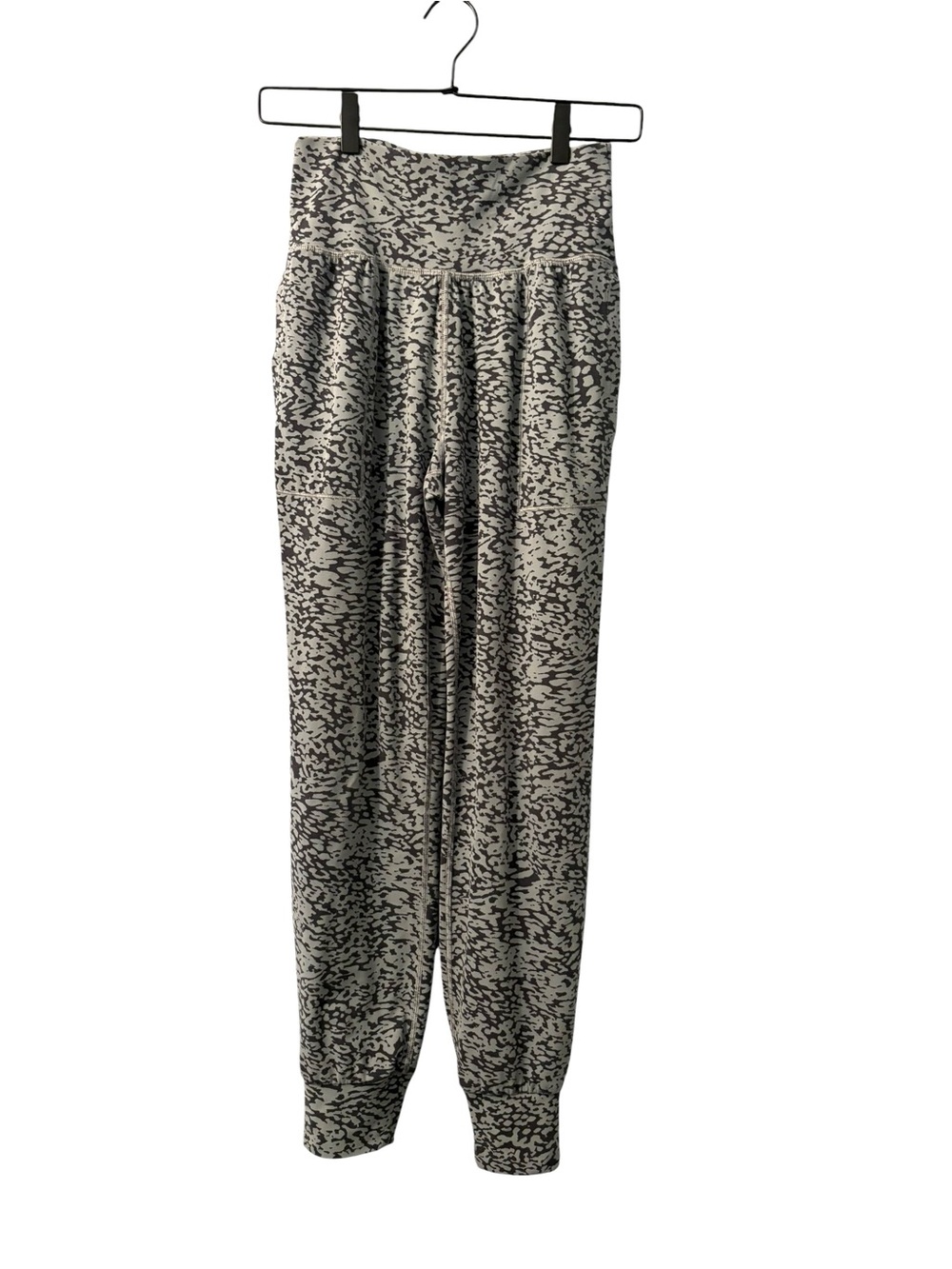 Athleta Salutation Jogger Sage grey green ocelot spot tapered leg size XSmall
